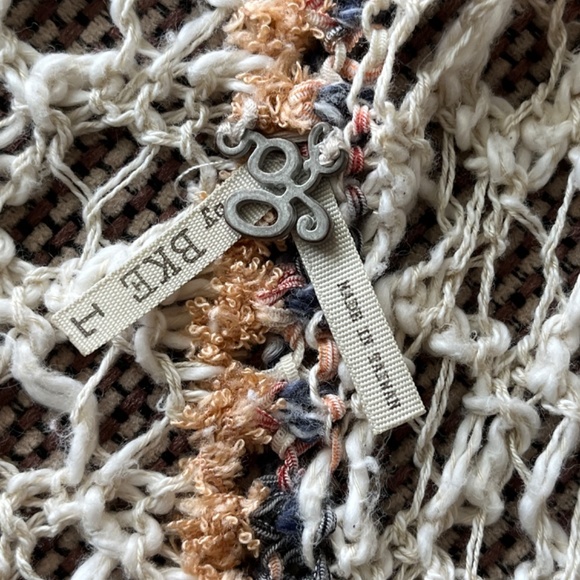 Buckle BKE Crochet Distressed Style Asymmetrical Boho Cardigan L - Picture 6 of 6